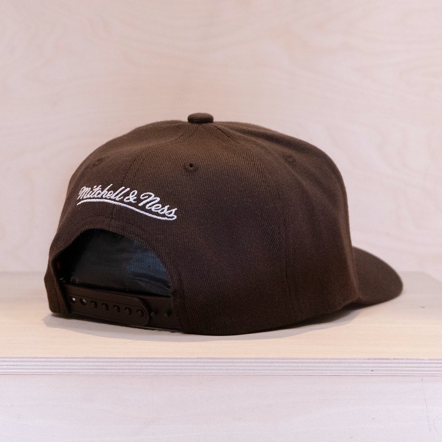 Mitchell & Ness Heritage Patch Classic Red Snapback Cap Brown