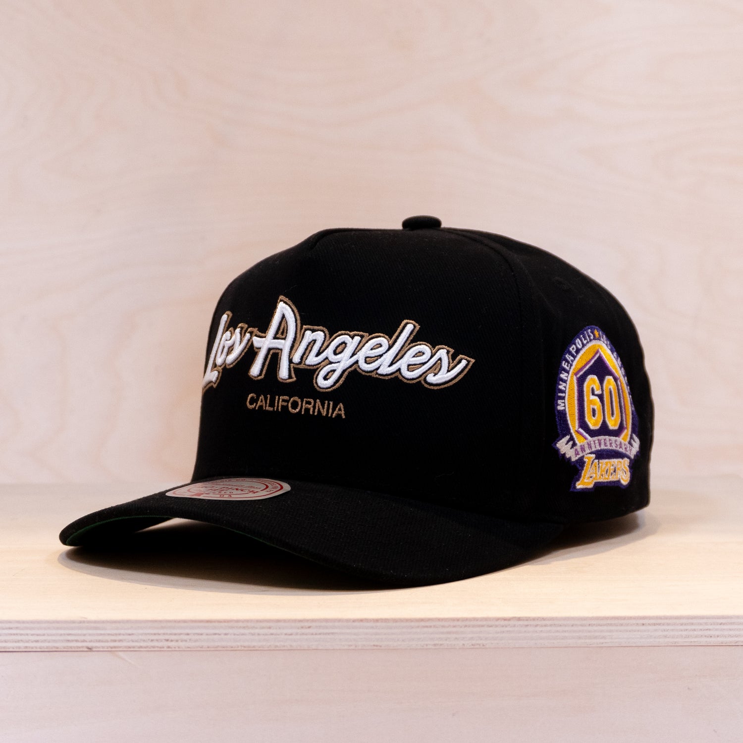 Mitchell & Ness LA Lakers Script 2.0 Pro Crown Black