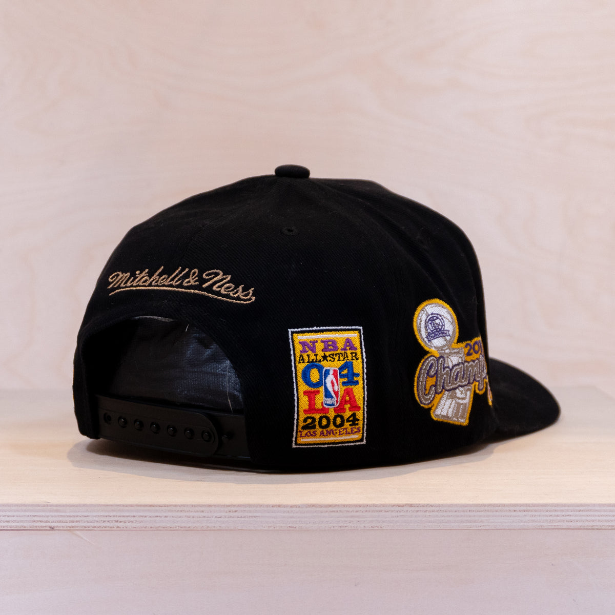 Mitchell & Ness LA Lakers Script 2.0 Pro Crown Black