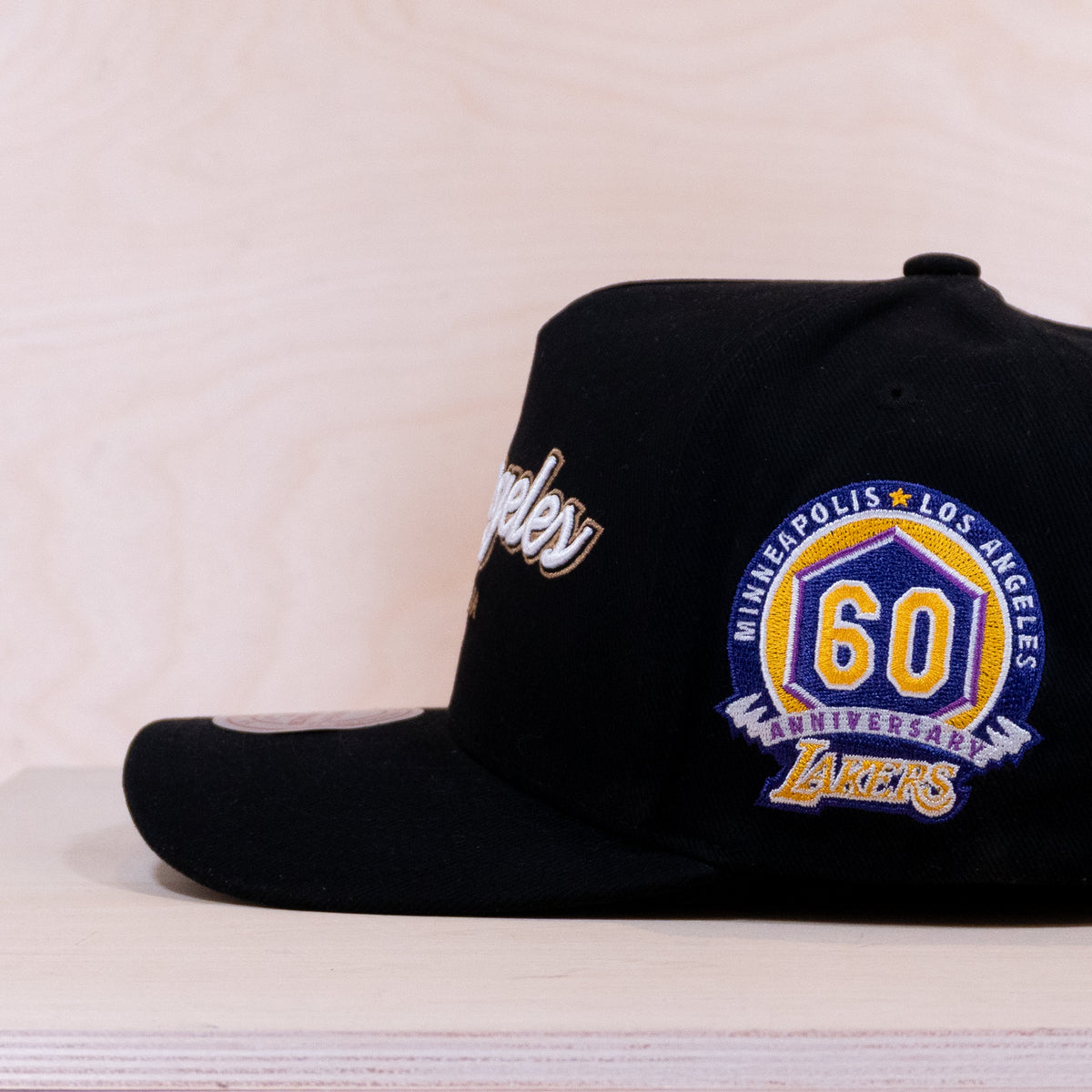 Mitchell & Ness LA Lakers Script 2.0 Pro Crown Black