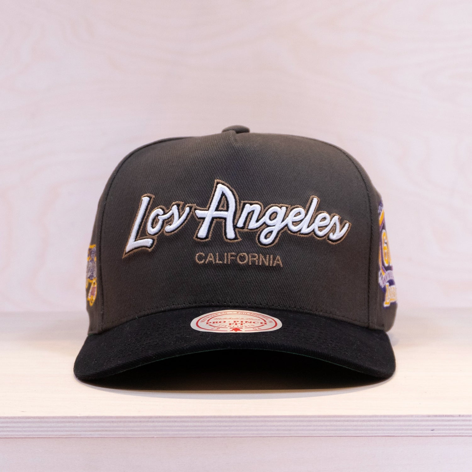 Mitchell & Ness La Script 2.0 Pro Crown Charcoal/Black