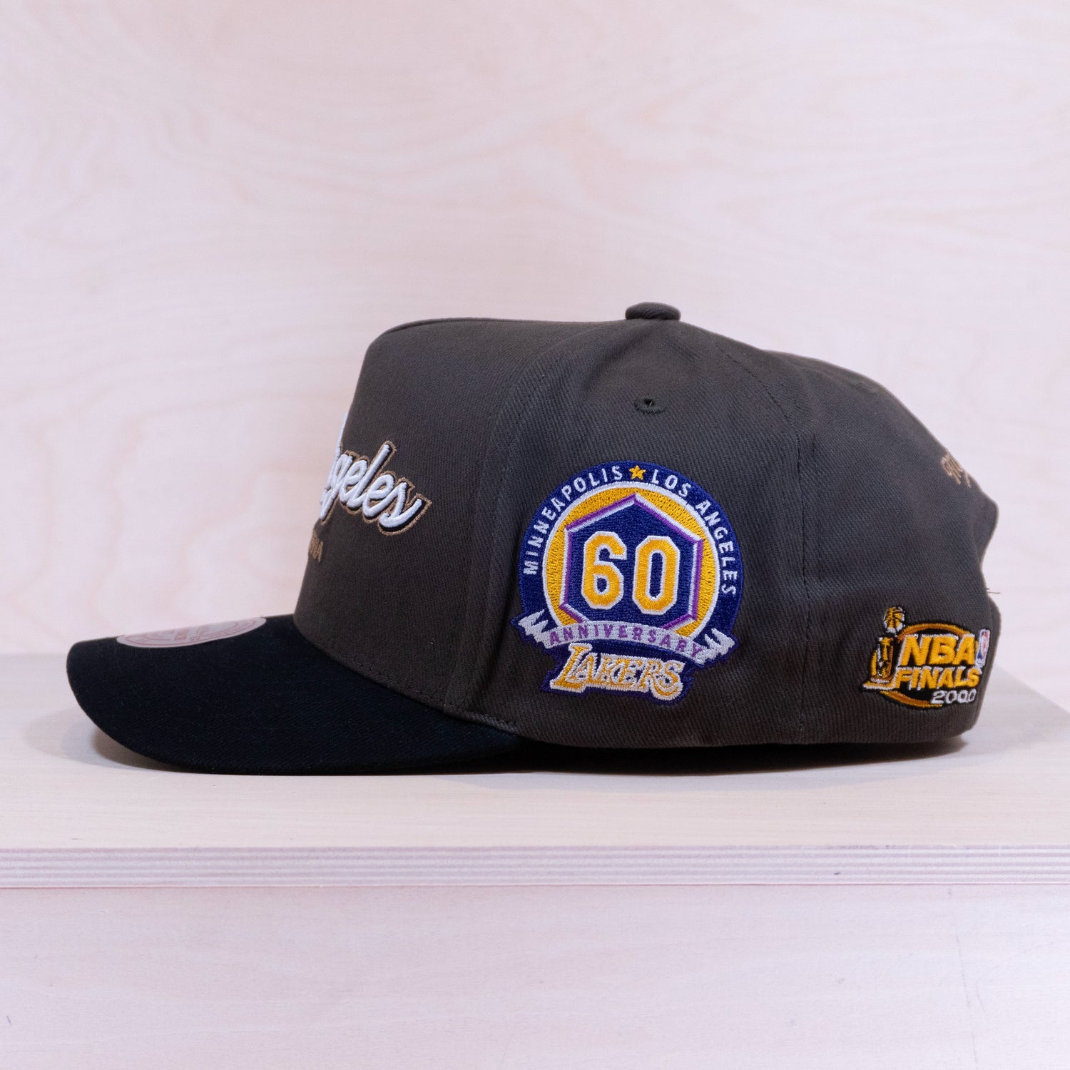 Mitchell & Ness La Script 2.0 Pro Crown Charcoal/Black