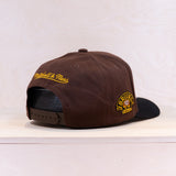 Mitchell & Ness Patches Exclusive Boston Bruins Pro Crown Cap Brown/Black