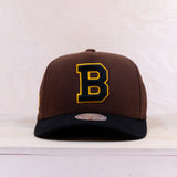 Mitchell & Ness Patches Exclusive Boston Bruins Pro Crown Cap Brown/Black