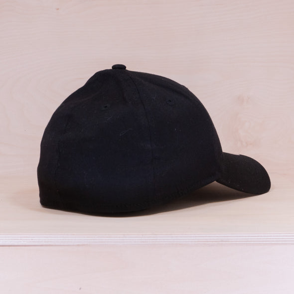 New Era 39THIRTY League Basic NY Cap Black/White