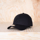 New Era 39THIRTY League Basic NY Cap Black