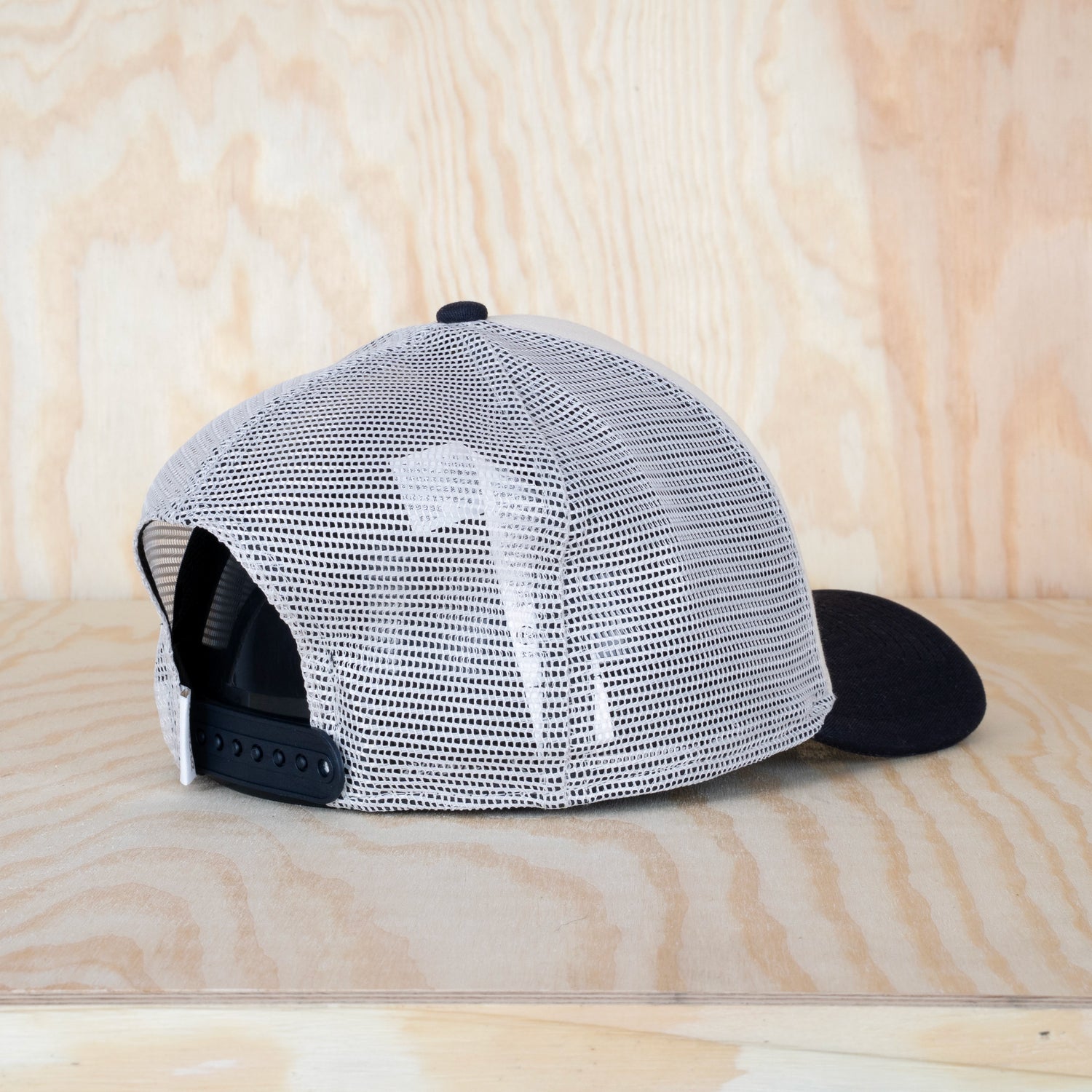 New Era 9FORTY M-Crown A-Frame Trucker Cap Light Beige