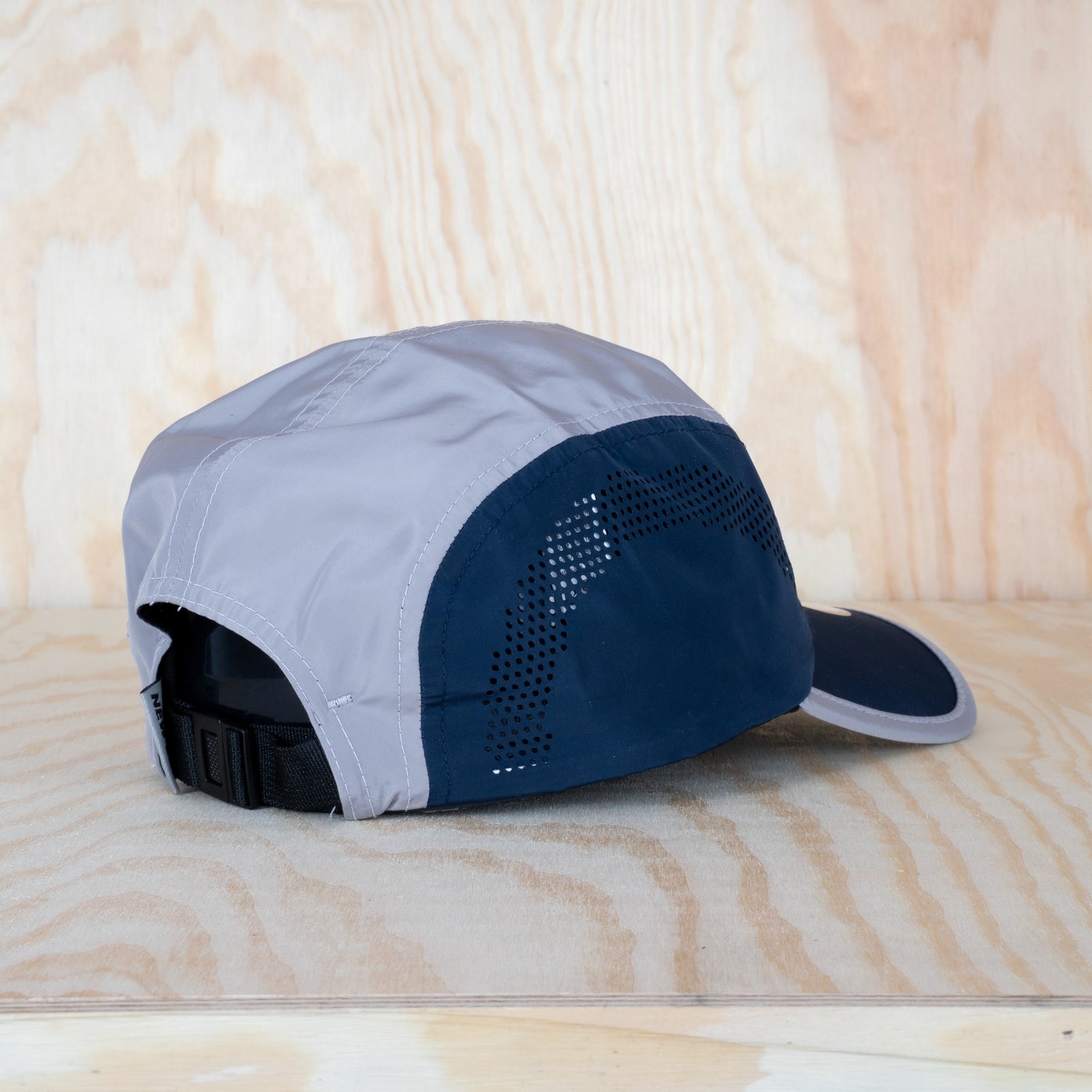 New Era Colour Block Runner 5 Panel Cap Navy/Grey