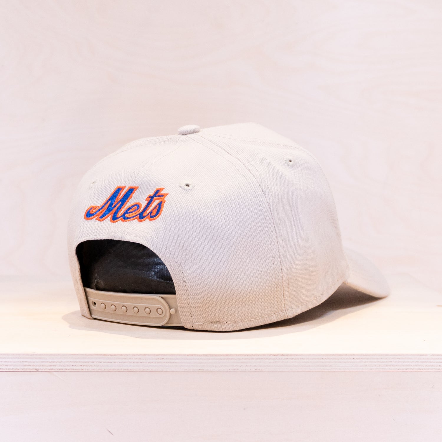 New Era New York Mets MLB Outline Script 9FORTY A-Frame Cap Light Beige