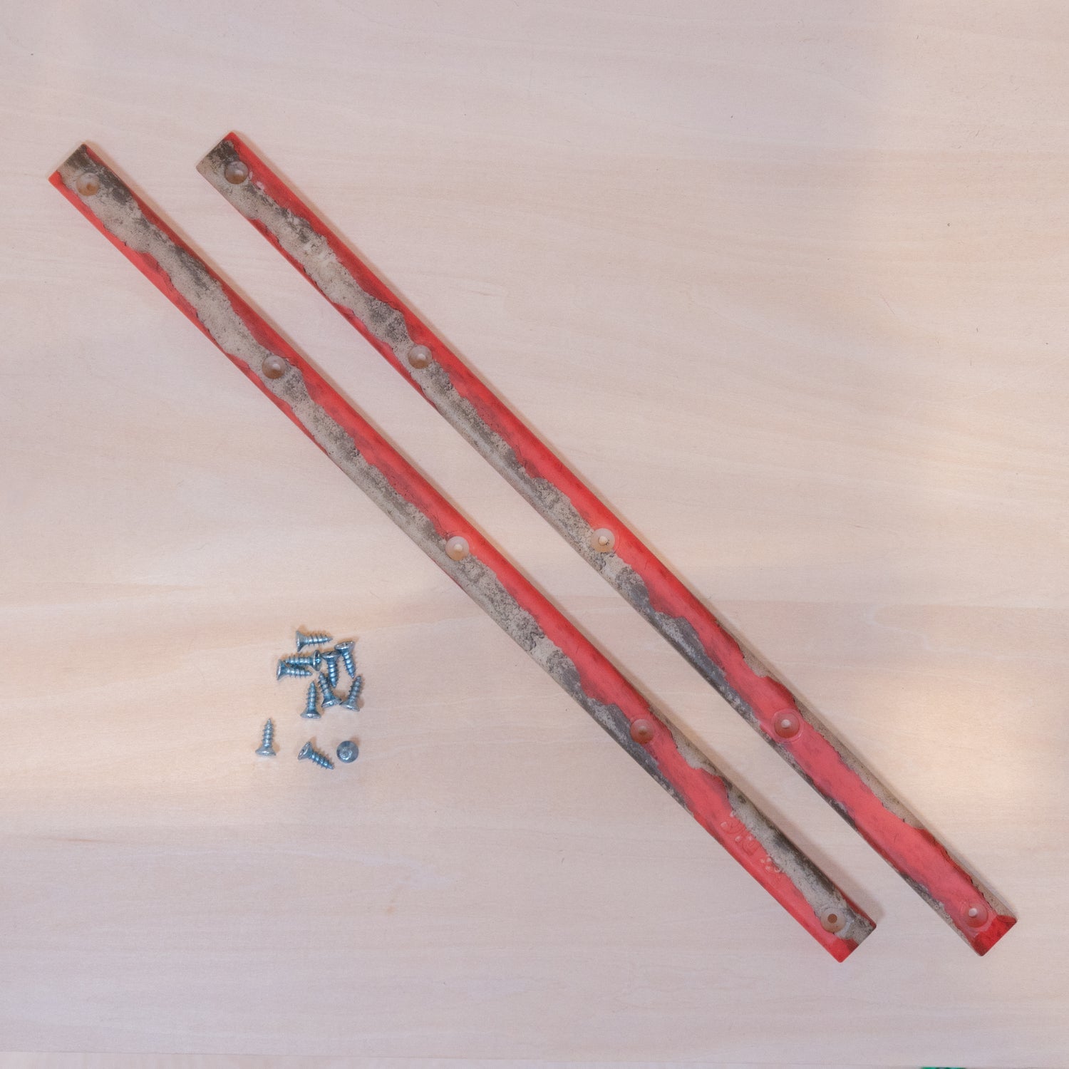 Pig Skaterails Red Stone