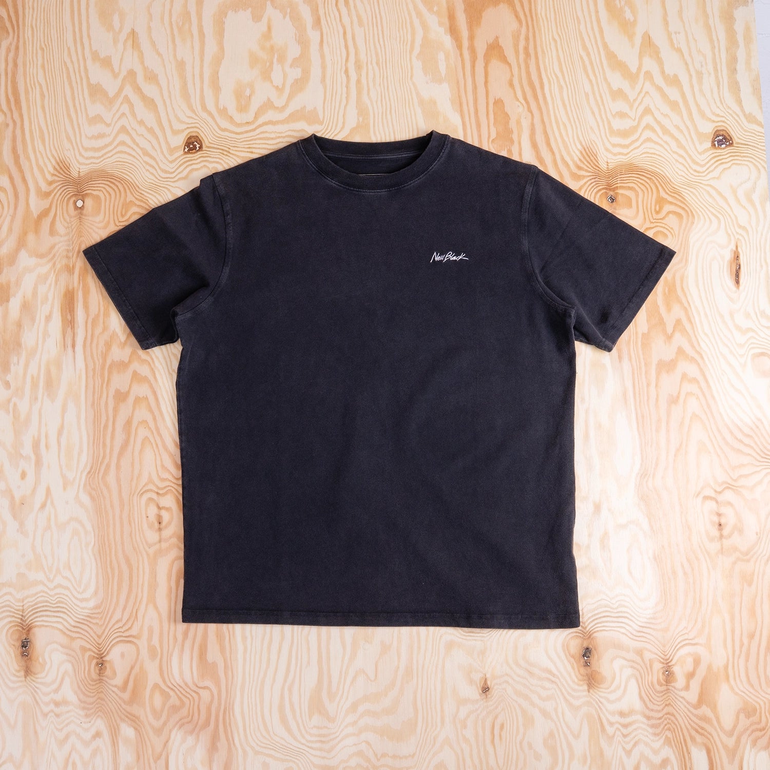 New Black Signature T-shirt Faded Black