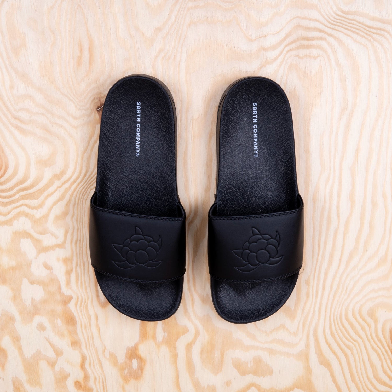 Sqrtn CB Luxe Slider All Black