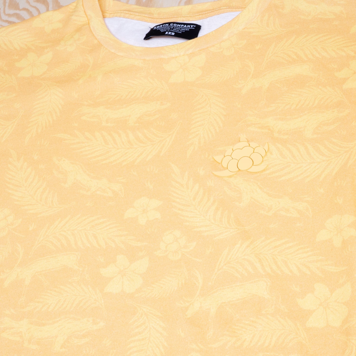 Sqrtn CB T-shirt Järven Solblekt Gul