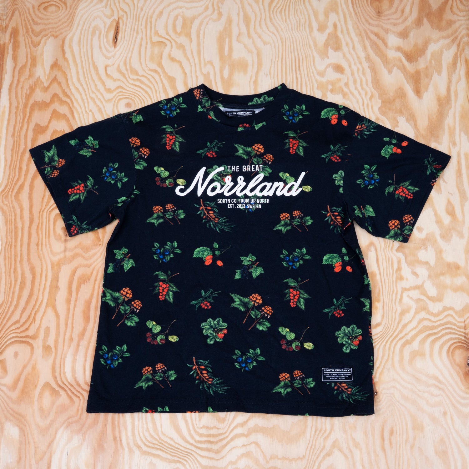 Sqrtn Great Norrland JR T-shirt Berry Black