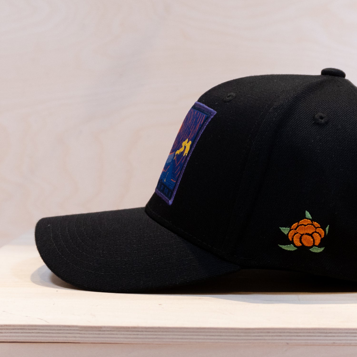 Sqrtn Midnattssol 120 Cap Black