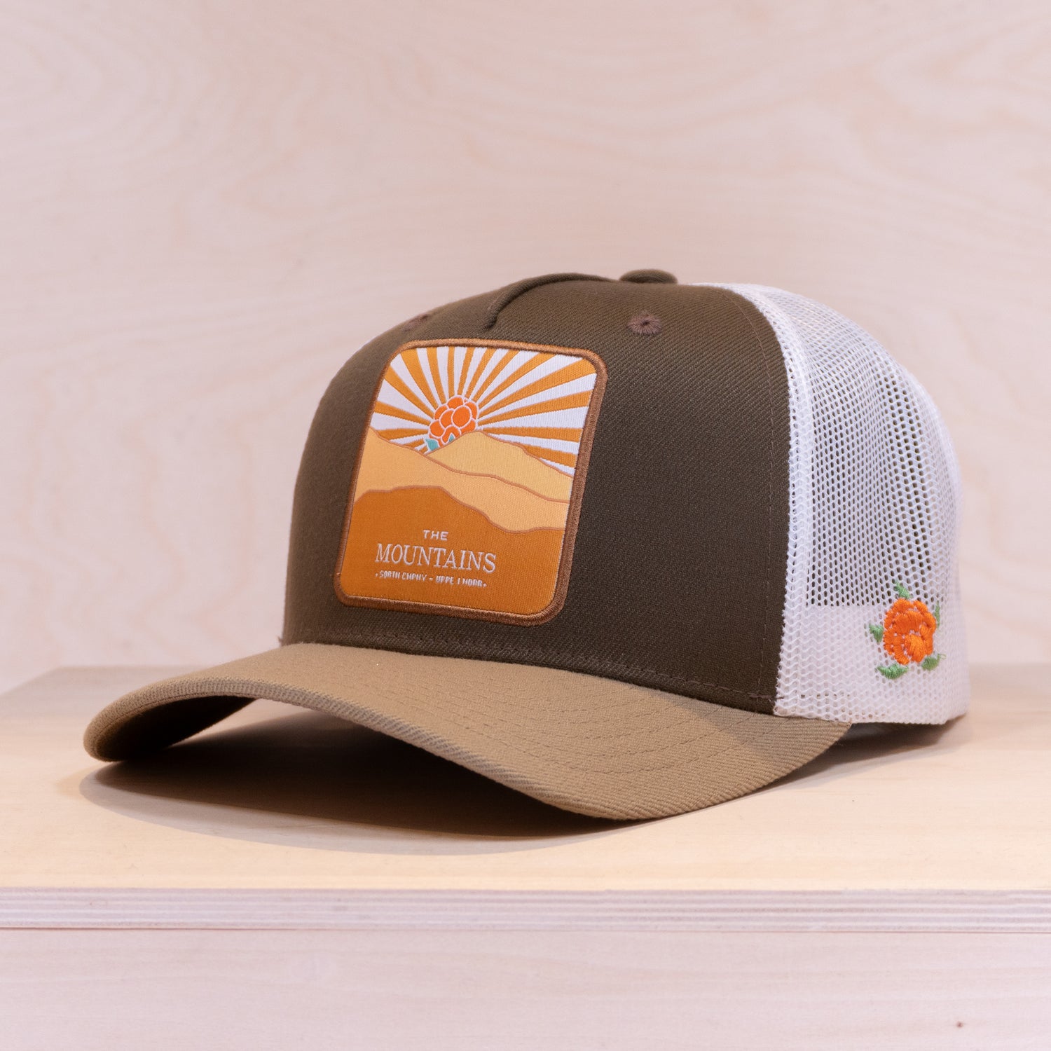 Sqrtn Mountains Trucker Cap Brown