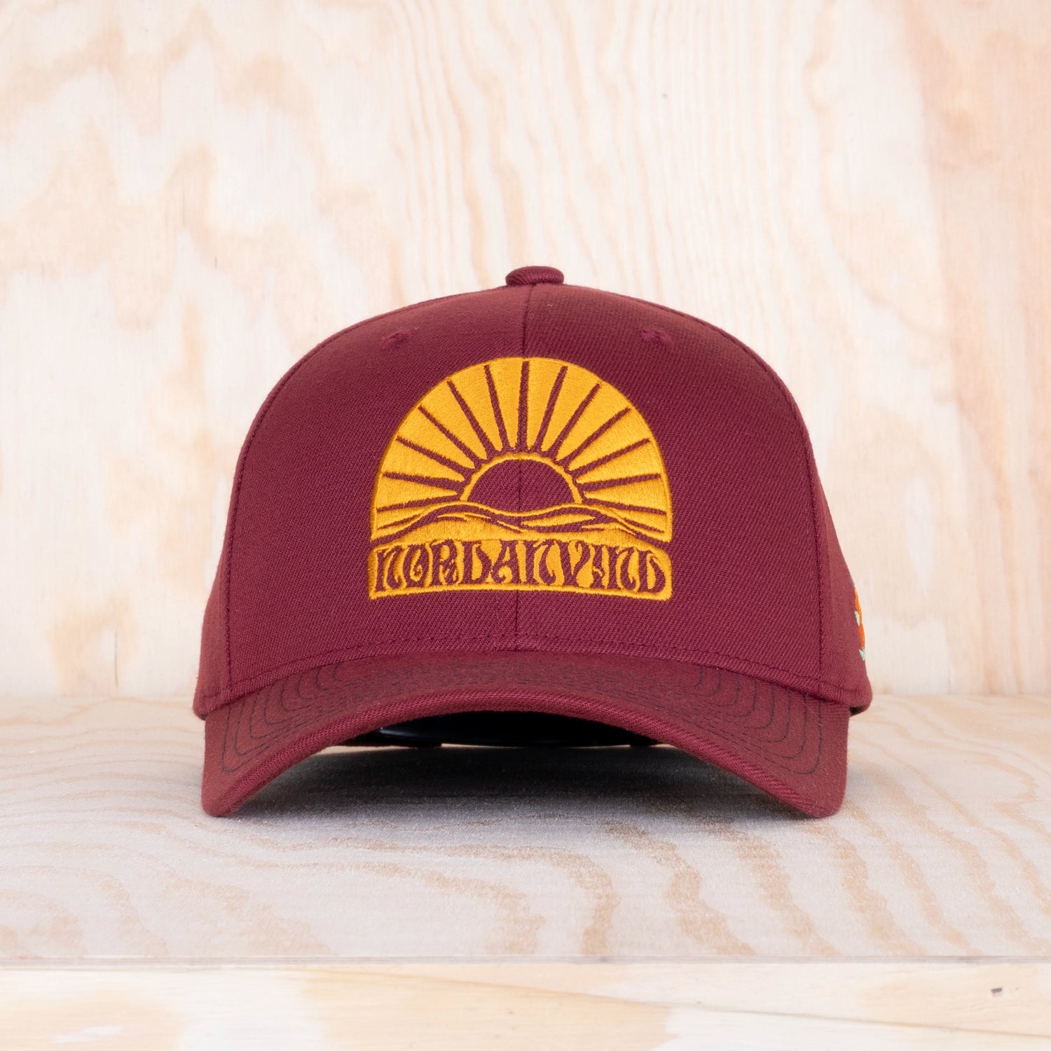 Sqrtn Nordan Emblem 120 Cap Burgundy