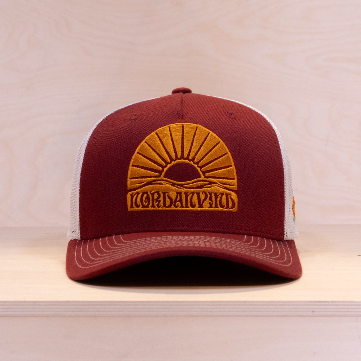 Sqrtn Nordan Emblem Trucker Cap Burgundy