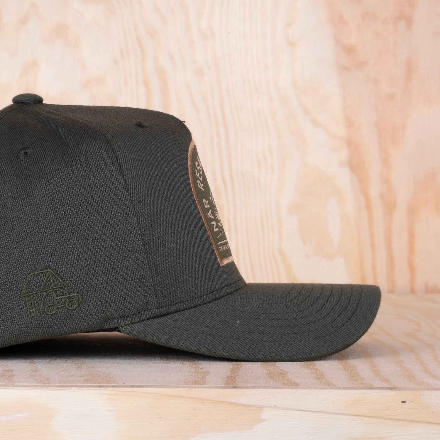 Sqrtn Resan B-Frame Cap TKT Olive