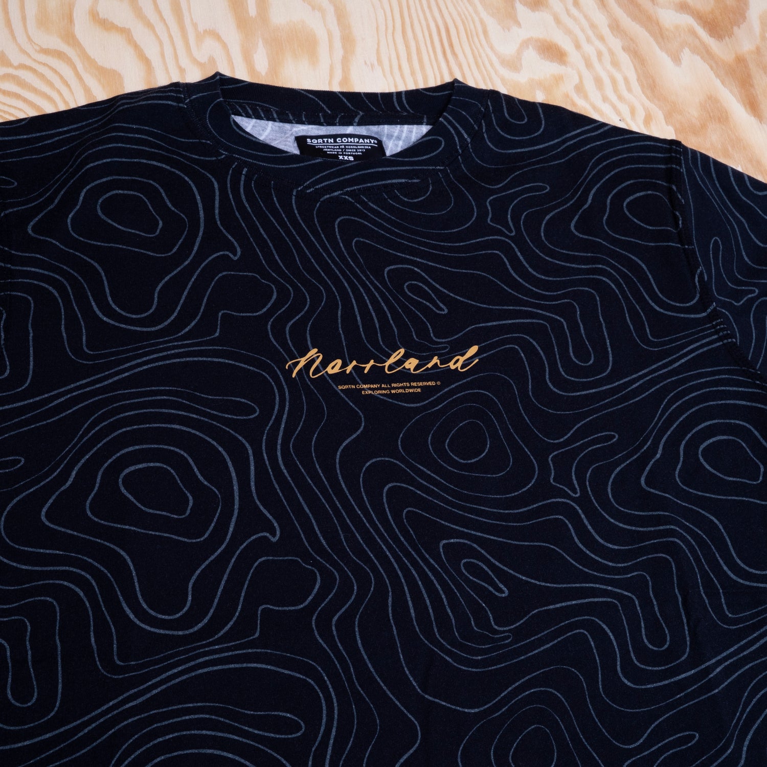 Sqrtn Signature T-shirt Topografi Black