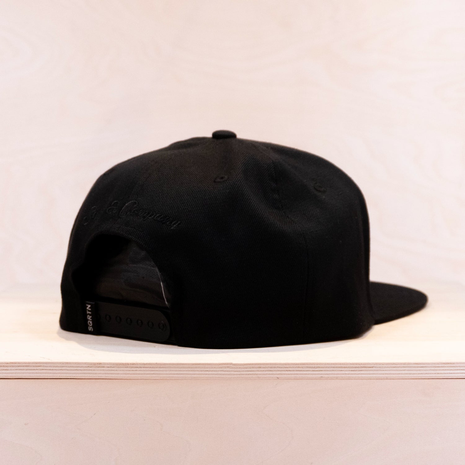 Sqrtn TGN Script Big-Fit Cap  All Black