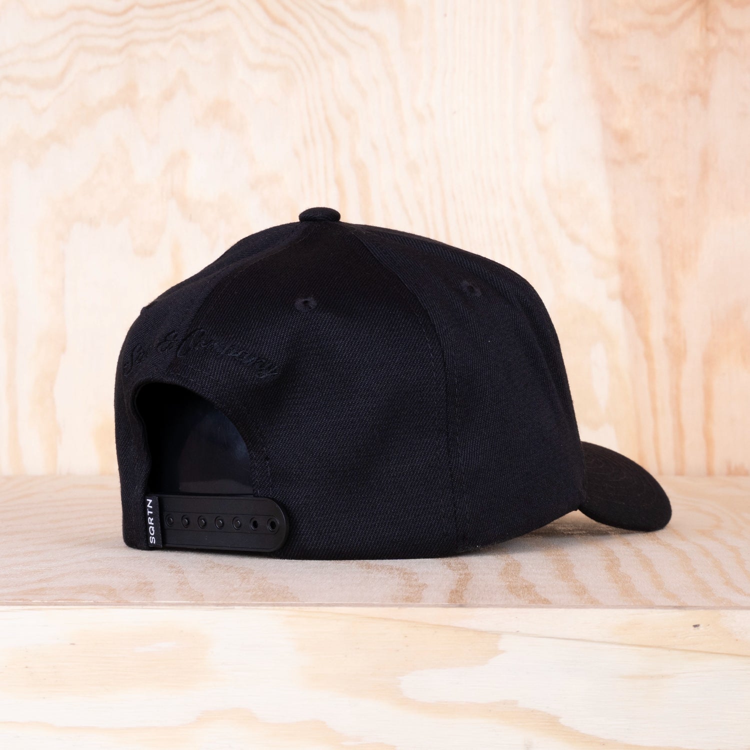 Sqrtn Trust B-Frame Cap Revsund Black