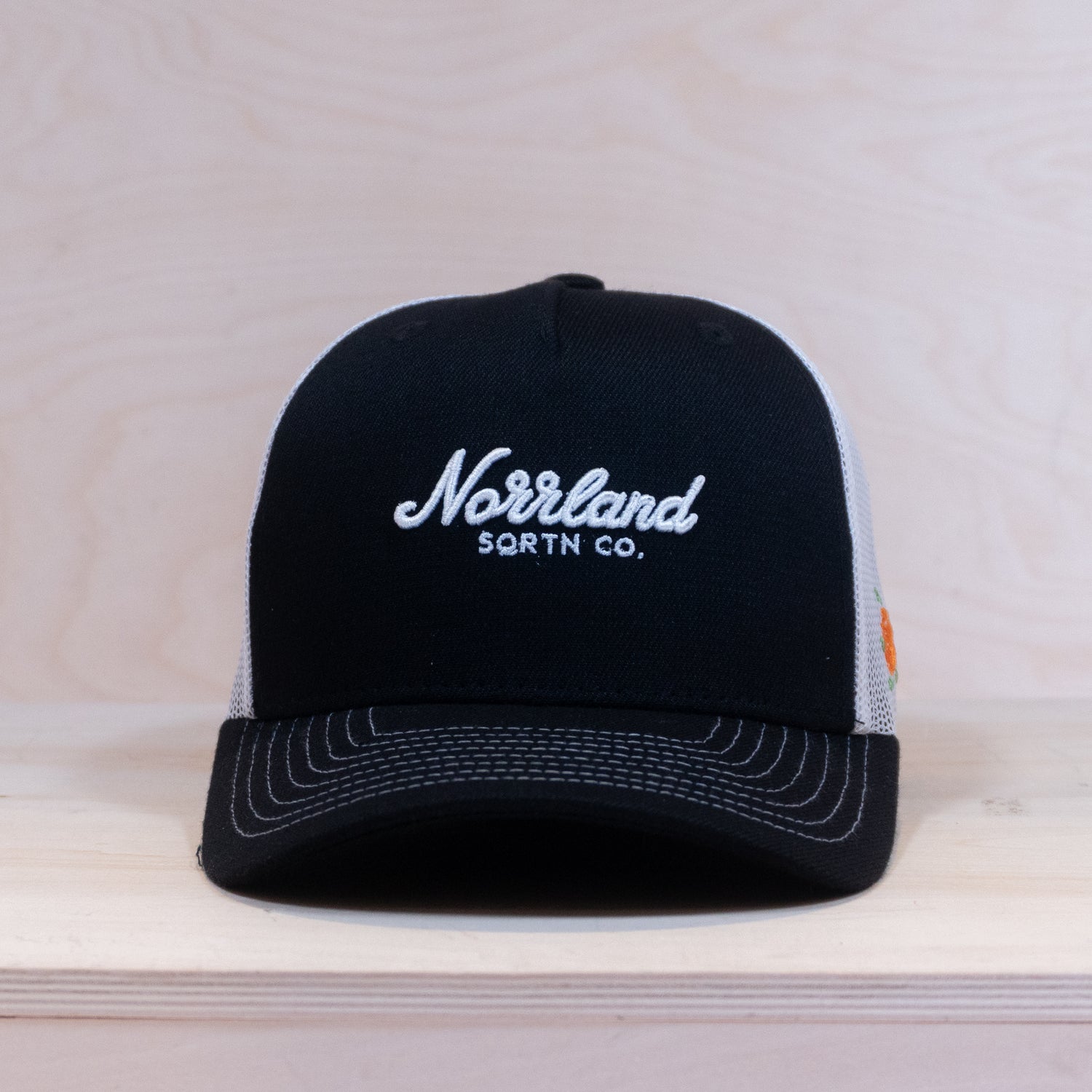Sqrtn TGN Script JR Trucker Cap Black