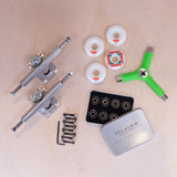 Ace Truckar + Kullager + Hjul + Skruv + Tool. Boardfit 7.75