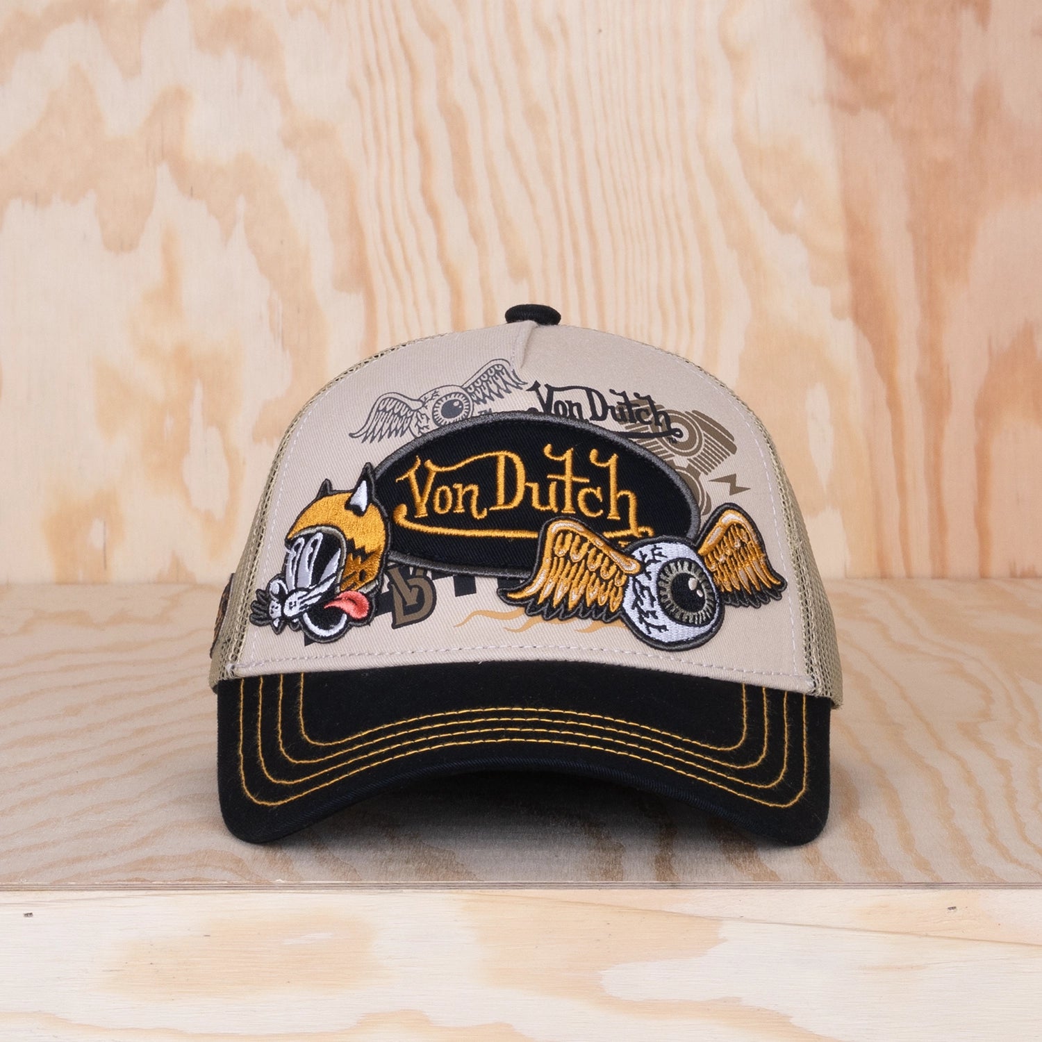 Von Dutch Patch Trucker Cap Beige