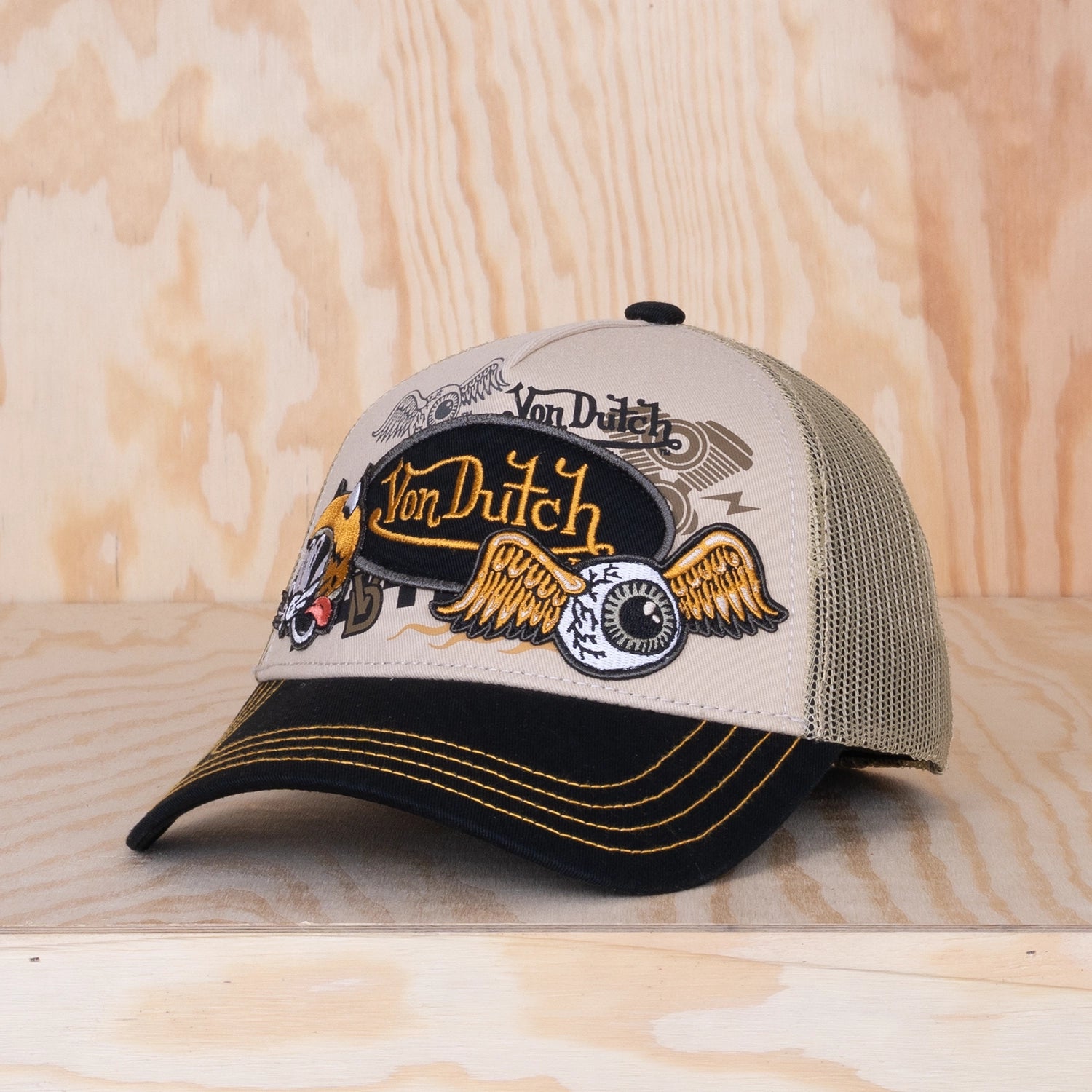 Von Dutch Patch Trucker Cap Beige