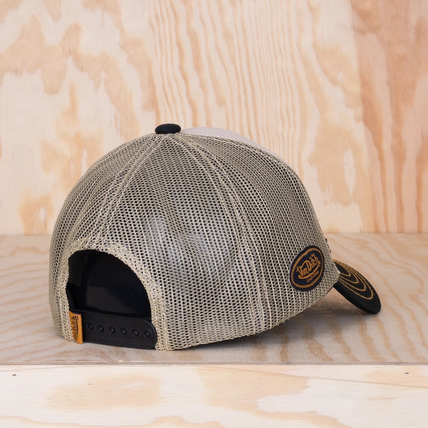 Von Dutch Patch Trucker Cap Beige