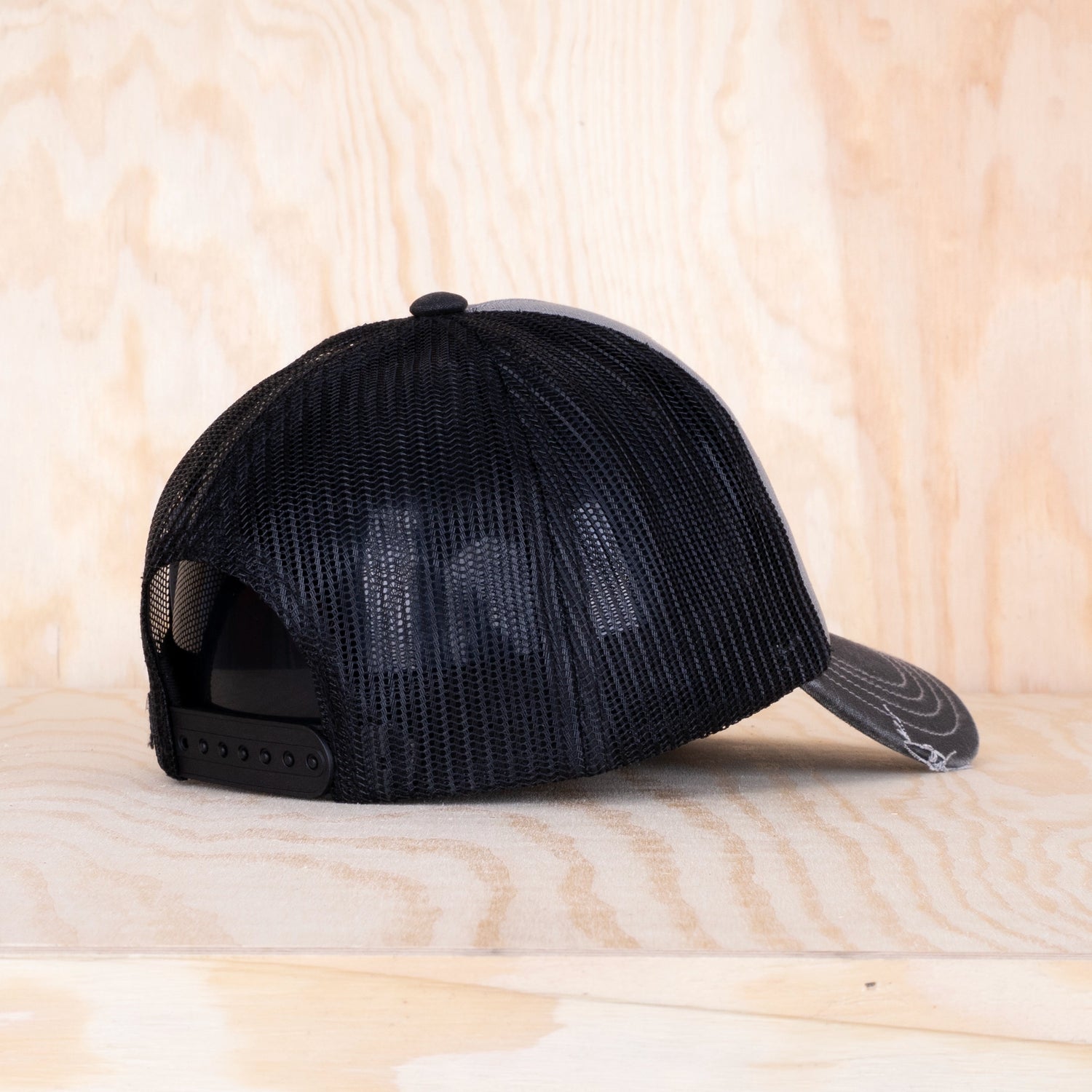 Von Dutch Screen print Foam Trucker Cap Black/Grey