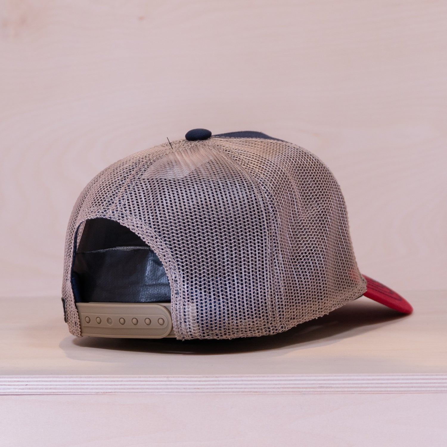 Von Dutch Square Patch Beige/Navy/Red Trucker