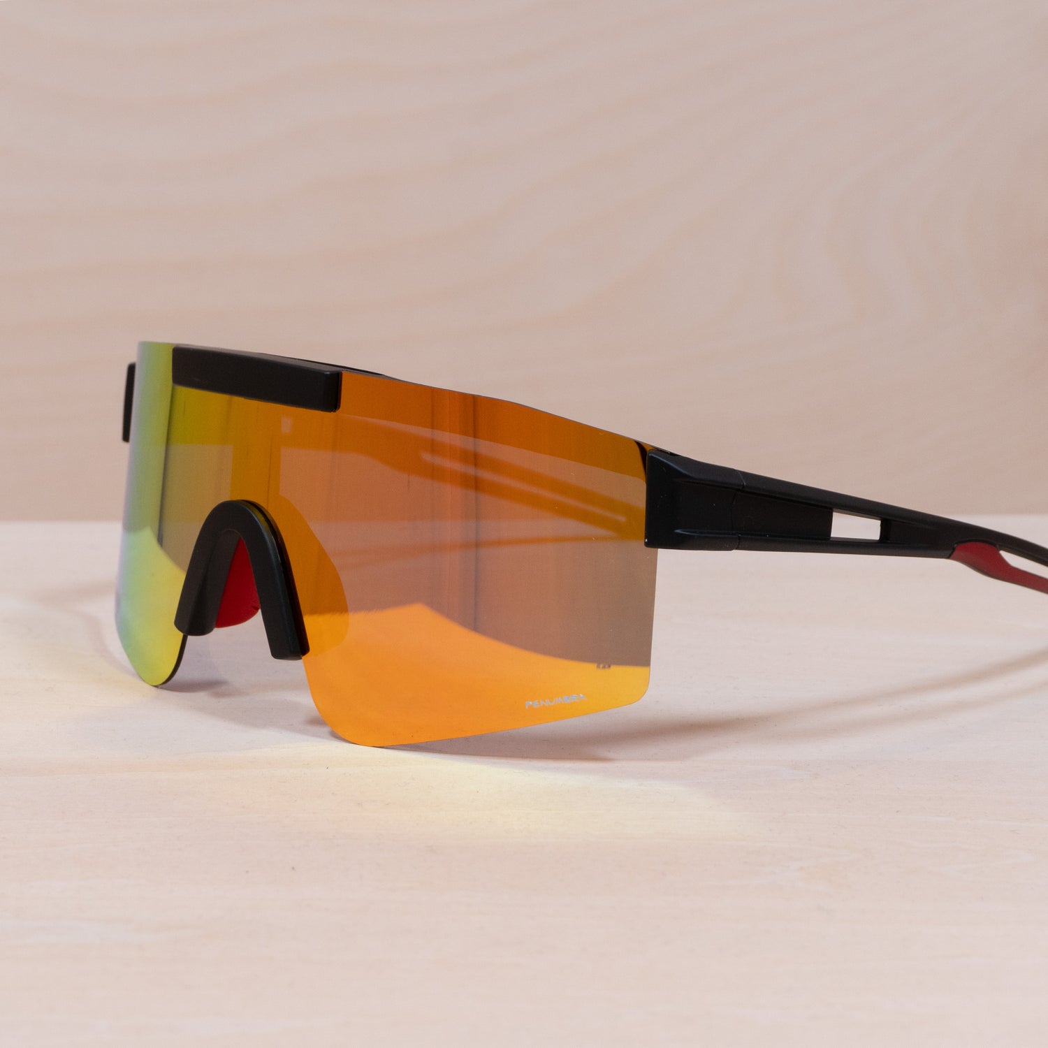 Penumbra Joel Shade Red