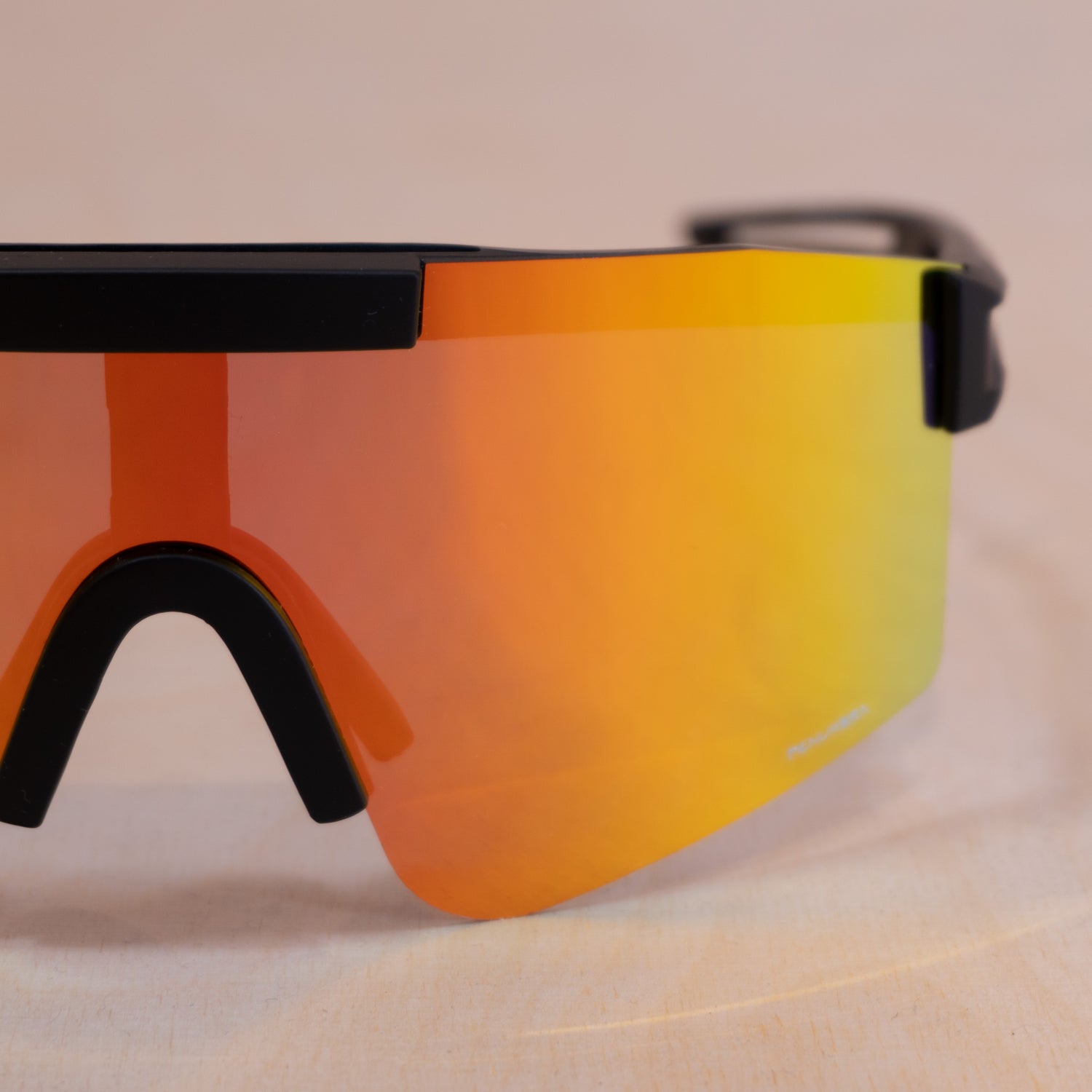 Penumbra Joel Shade Red